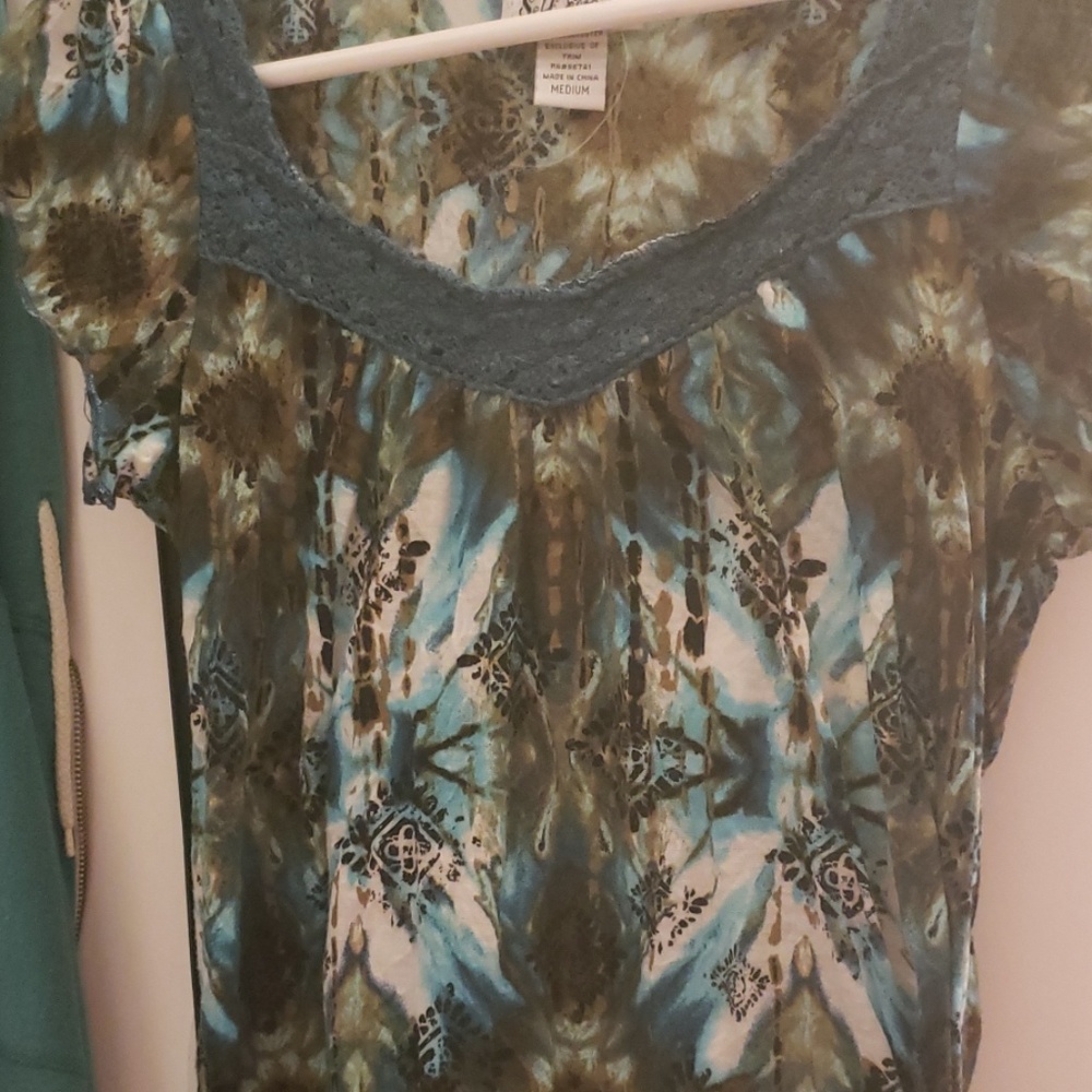 Shirts - Picture 2 of 3